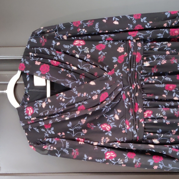 Gal Meets Glam Londyn Dress - Picture 6 of 13